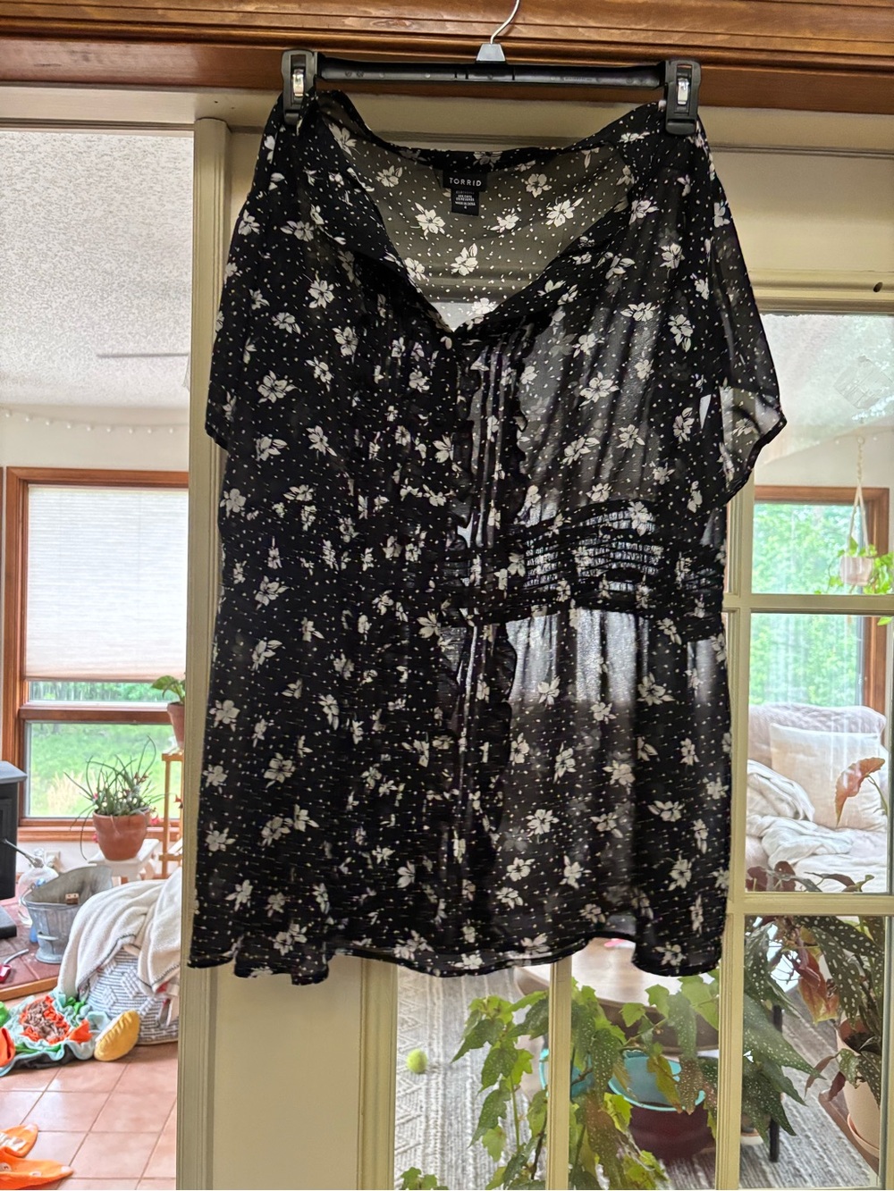 torrid Black and White Floral Short Sleeve Blouse